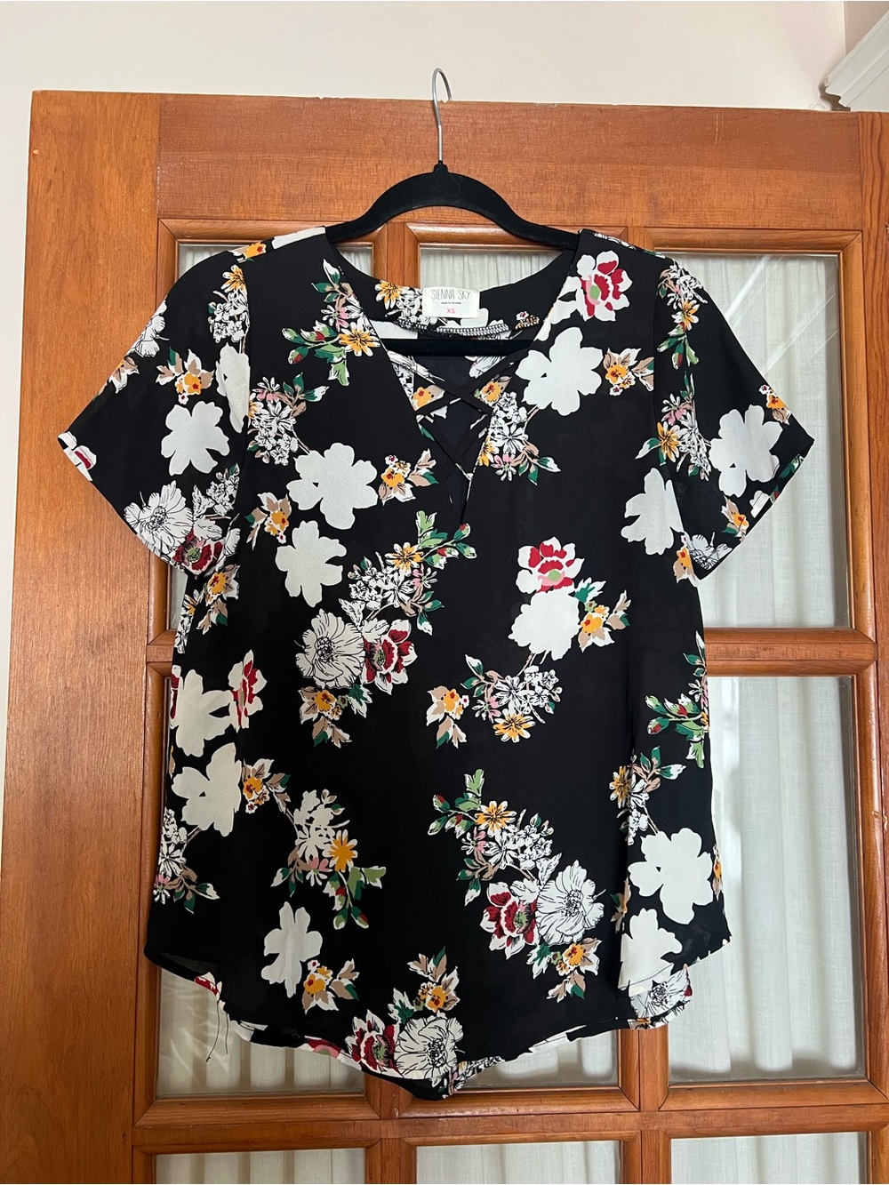 Black Floral Short Sleeve Blouse